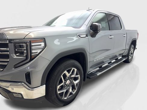 Used 2024 GMC Sierra 1500 SLT RWD image 11