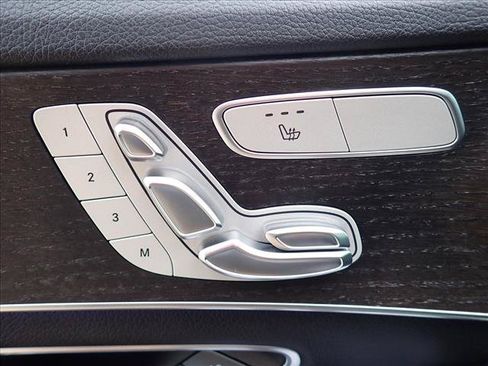 Used 2019 Mercedes-Benz C 300 4MATIC Sedan image 9