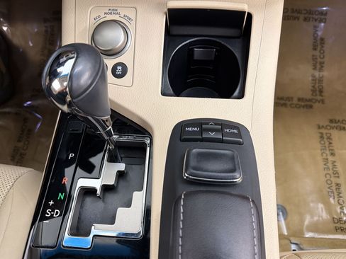 Used 2015 Lexus ES 300h w/ Navigation System Package FWD image 17