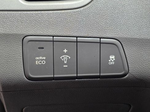 Used 2016 Hyundai Elantra SE w/ Option Group 02 FWD image 32