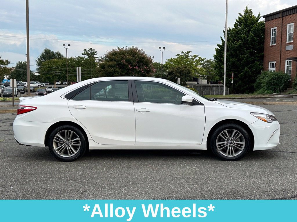 Used 2017 Toyota Camry SE FWD image 11