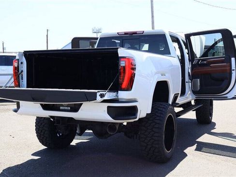 Used 2024 GMC Sierra 3500 Denali Ultimate AWD/4WD image 43