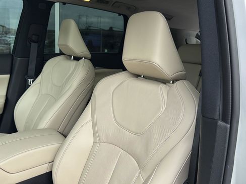 Used 2025 INFINITI QX60 Luxe w/ Cargo Package image 26