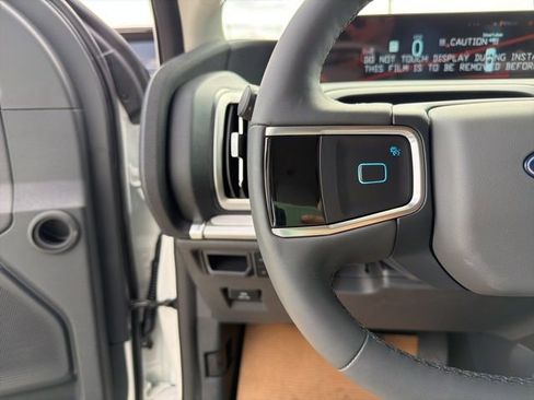 New 2026 Ford Expedition Active image 21