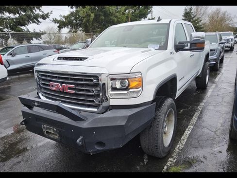 Used 2019 GMC Sierra 2500 SLT w/ Duramax Plus Package AWD/4WD image 1