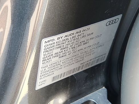 Used 2023 Audi Q8 Premium w/ Convenience Package AWD/4WD image 27
