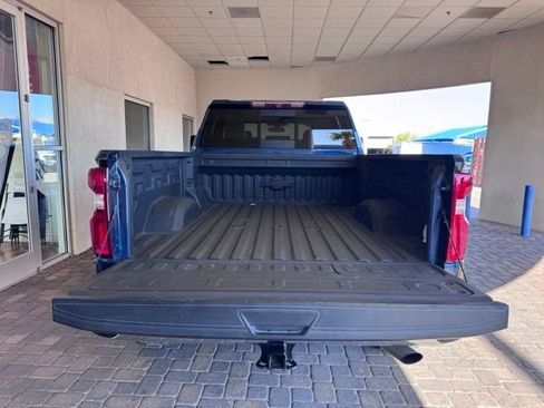 Used 2021 Chevrolet Silverado 2500 LTZ w/ LTZ Convenience Package AWD/4WD image 25