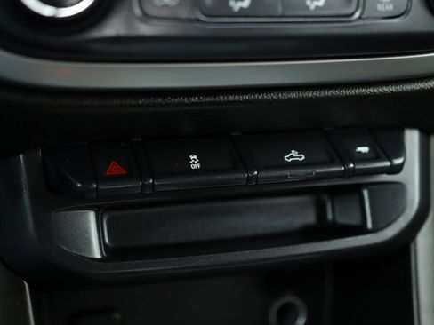 Used 2018 Chevrolet Colorado LT w/ LT Convenience Package image 17