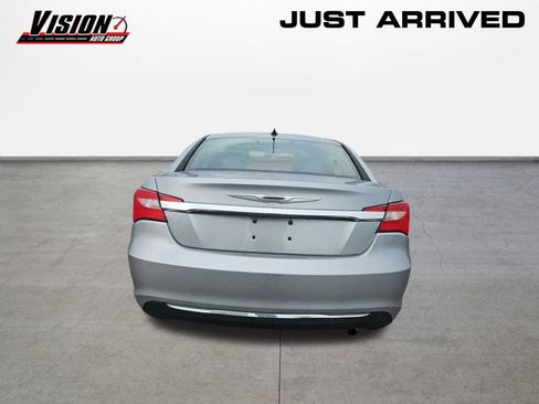 Used 2014 Chrysler 200 Touring image 6