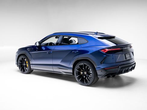 Used 2022 Lamborghini Urus image 27