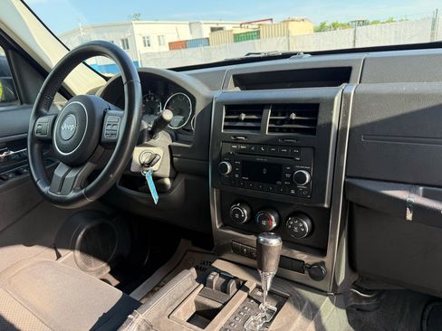 Used 2011 Jeep Liberty Sport w/ Popular Equipment Group AWD/4WD image 27