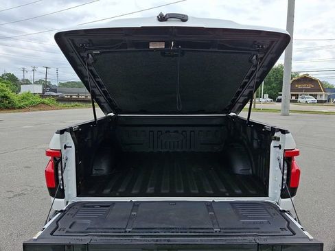 Used 2023 Ford F150 Lightning Platinum AWD/4WD image 33