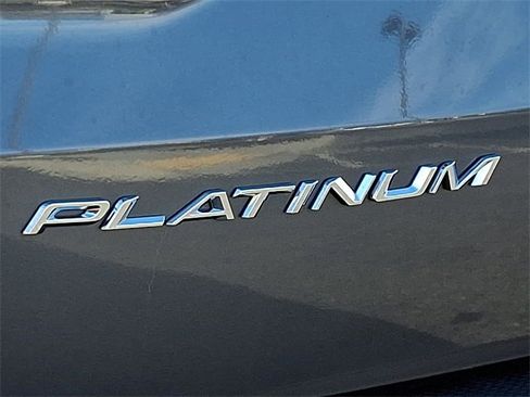 Certified 2025 Ford Escape Platinum w/ Premium Technology Package image 33