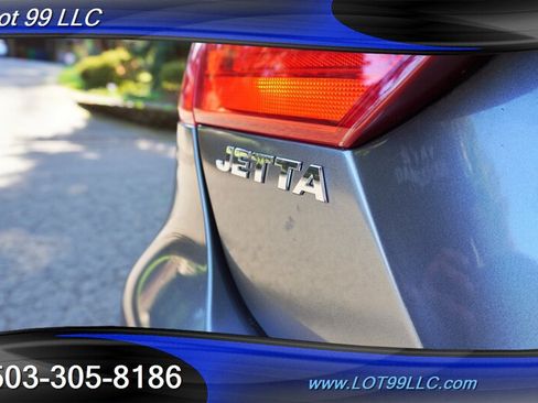 Used 2012 Volkswagen Jetta TDI FWD image 32