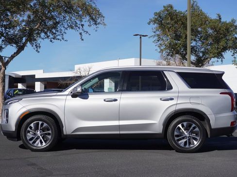 Used 2021 Hyundai Palisade SEL image 2