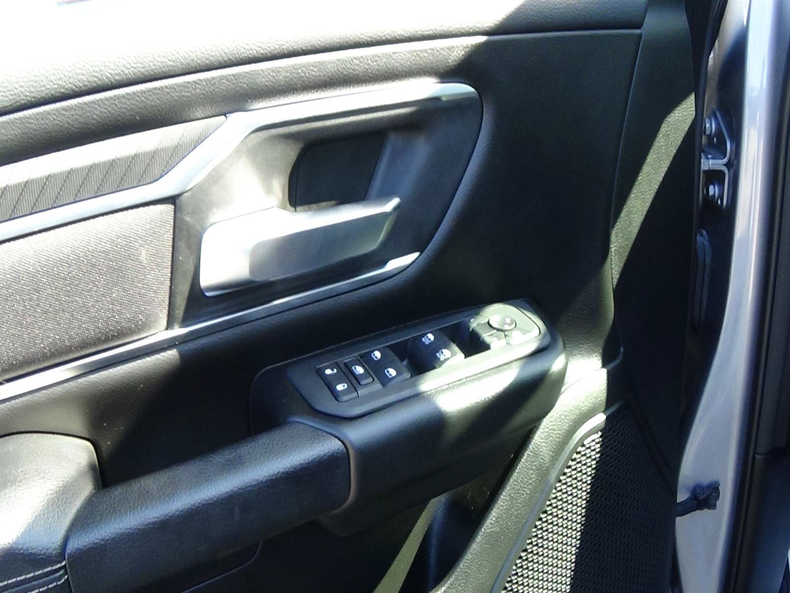 Used 2025 RAM 1500 Big Horn AWD/4WD image 17