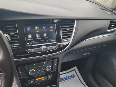Used 2022 Buick Encore Preferred AWD/4WD image 21