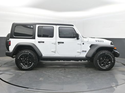 Used 2023 Jeep Wrangler Unlimited w/ 8.4" Radio Group AWD/4WD image 10
