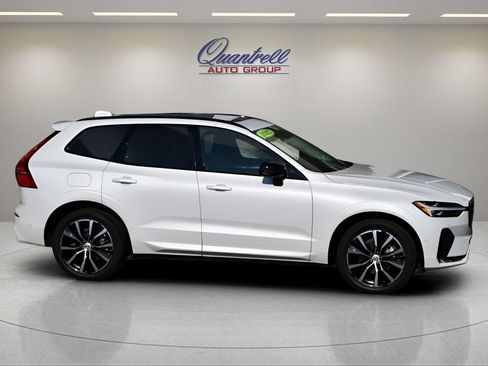 Used 2025 Volvo XC60 B5 Plus AWD/4WD image 3