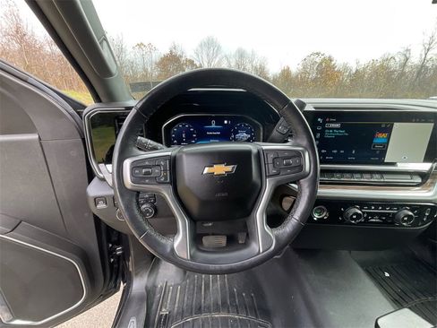 Used 2022 Chevrolet Silverado 1500 LT image 15