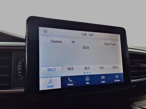 Used 2020 Ford Explorer Limited w/ Class III Trailer Tow Package image 8