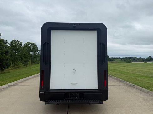 Used 2024 Chevrolet Brightdrop 600 w/ Commercial Equipment Package AWD/4WD image 3