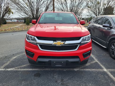 Used 2019 Chevrolet Colorado W/T w/ WT Convenience Package image 2