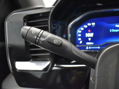 Used 2023 Chevrolet Silverado 1500 LT AWD/4WD image 26