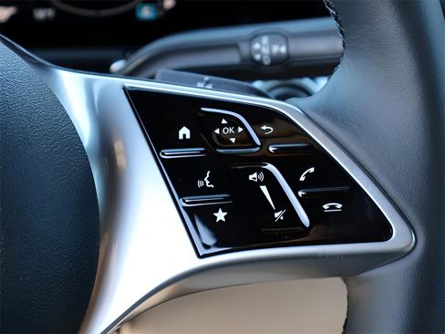 New 2026 Mercedes-Benz GLB 250 4MATIC image 33