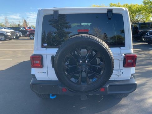 Used 2023 Jeep Wrangler Unlimited Sahara w/ Cold Weather Group image 3