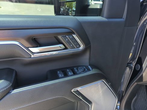 Used 2024 GMC Sierra 2500 Denali w/ Denali Reserve Package AWD/4WD image 18