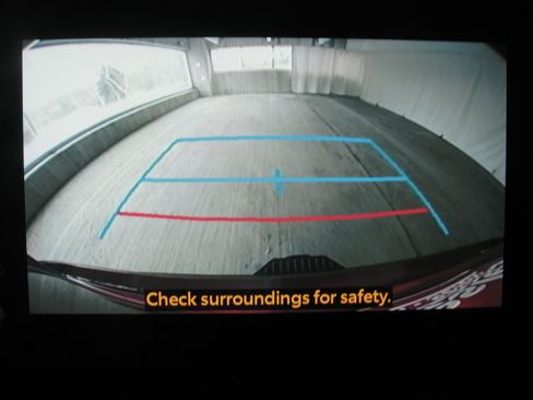 Used 2024 Toyota Highlander XLE image 22