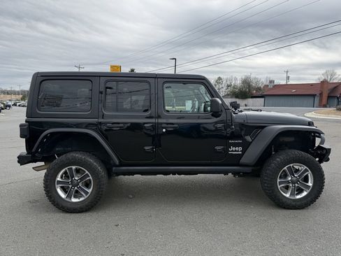 Used 2019 Jeep Wrangler Unlimited Sahara w/ Cold Weather Group image 2