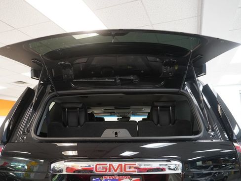 Used 2018 GMC Yukon Denali w/ Denali Ultimate Package AWD/4WD image 10