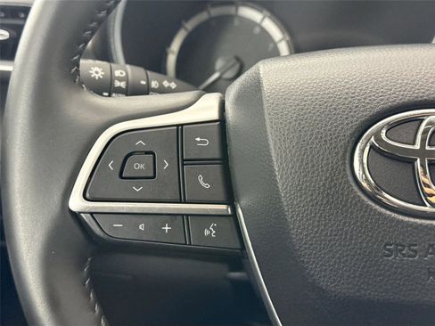Certified 2024 Toyota Highlander LE image 17