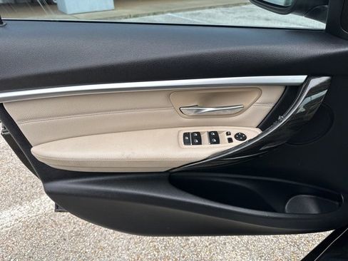 Used 2017 BMW 330i Sedan image 28