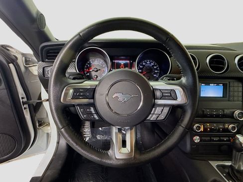 Used 2019 Ford Mustang Coupe RWD image 13