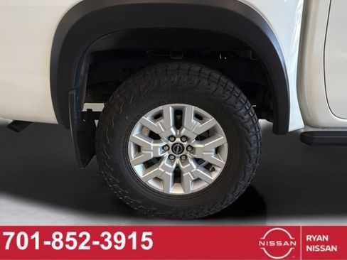 Certified 2022 Nissan Frontier SV AWD/4WD image 20