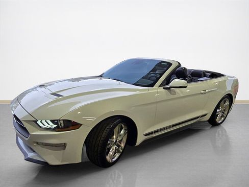 Used 2020 Ford Mustang Premium w/ Equipment Group 201A RWD image 8