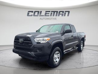 Used 2019 Toyota Tacoma SR video 1