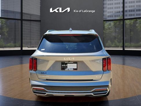 Used 2023 Kia Sorento SX Prestige image 6