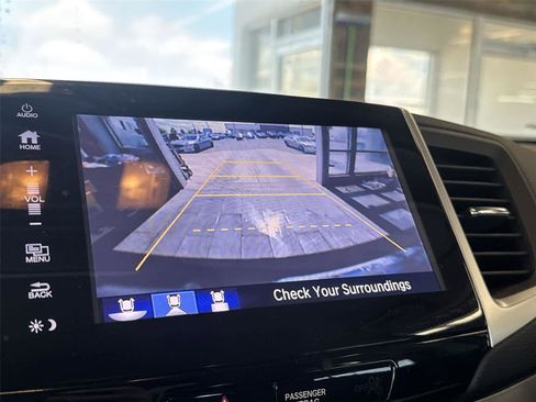 Used 2017 Honda Ridgeline RTL-T image 24