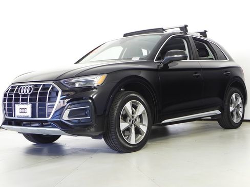 Used 2023 Audi Q5 2.0T Premium w/ Convenience Package AWD/4WD image 2