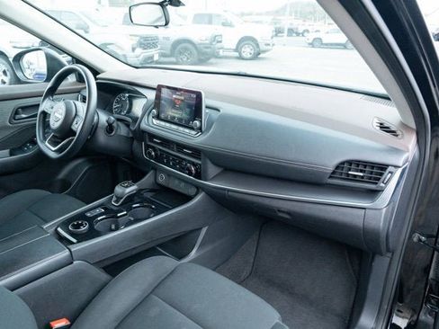 Used 2023 Nissan Rogue S image 37
