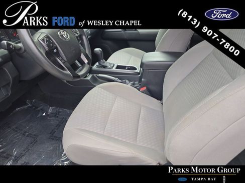 Used 2022 Toyota Tacoma SR w/ SX Package RWD image 11