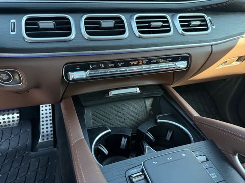 Certified 2024 Mercedes-Benz GLS 450 4MATIC image 21