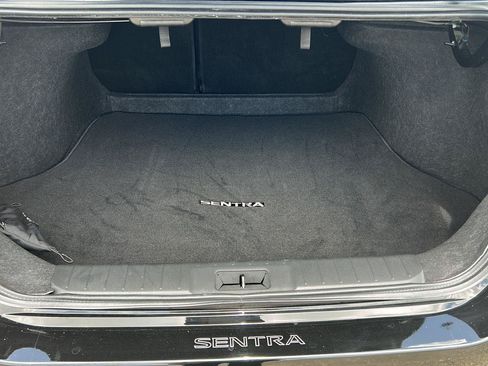 Used 2025 Nissan Sentra SR w/ Midnight Edition FWD image 26
