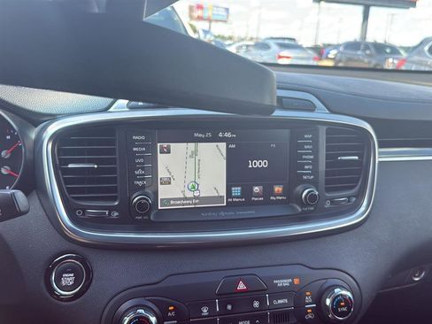Used 2017 Kia Sorento SX FWD image 3