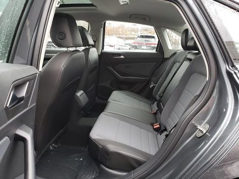 New 2026 Volkswagen Jetta SE image 8