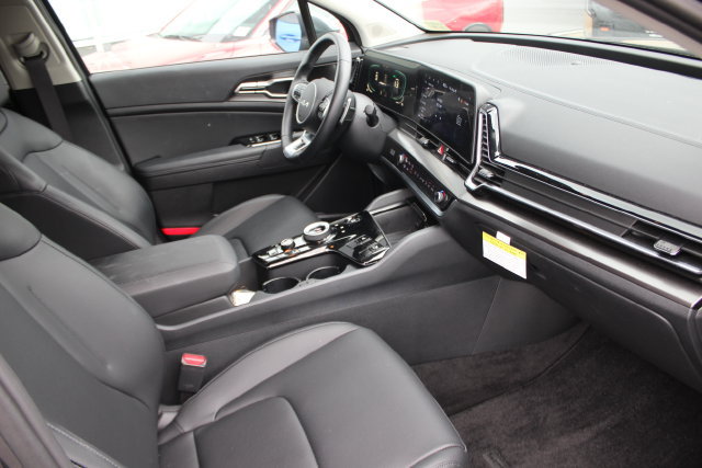 Used 2025 Kia Sportage EX AWD/4WD image 35